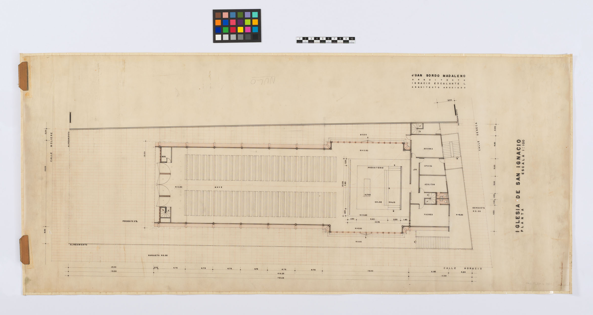 Original floor plan of San Ignacio de Loyola Church showing nave, altar and presbytery layout, Polanco. Juan Sordo Madaleno, 1961.