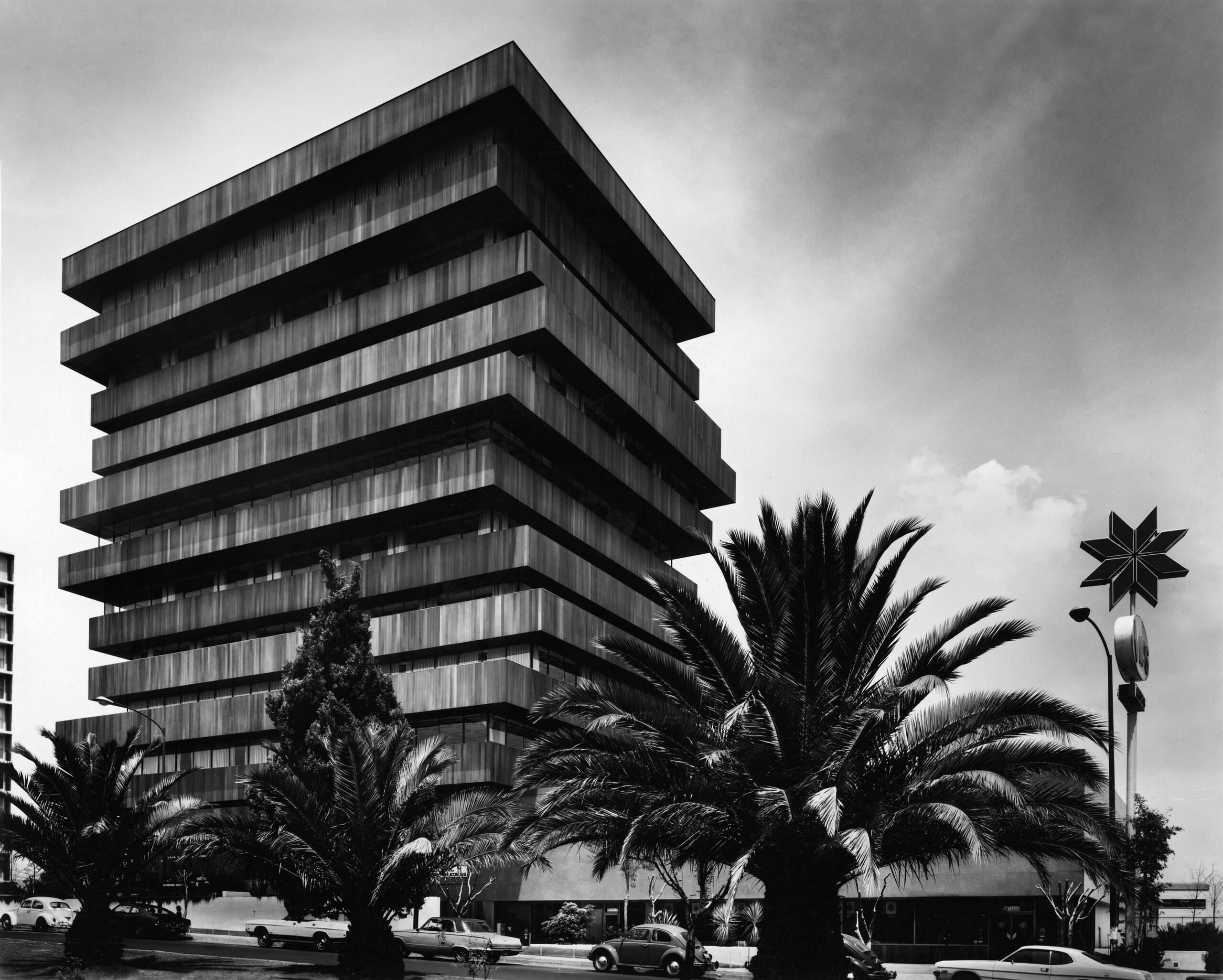 Archival photograph of Palmas 555 office tower, a modernist landmark in Mexico City designed by Juan Sordo Madaleno, 1975.